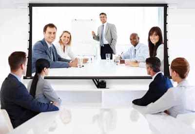 Scopri di più sull'articolo Affari e non solo: il vantaggio delle videoconferenze