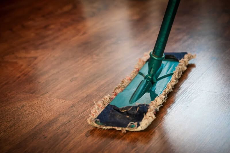 Scopri di più sull'articolo Il trattamento di pavimenti in parquet o in marmo